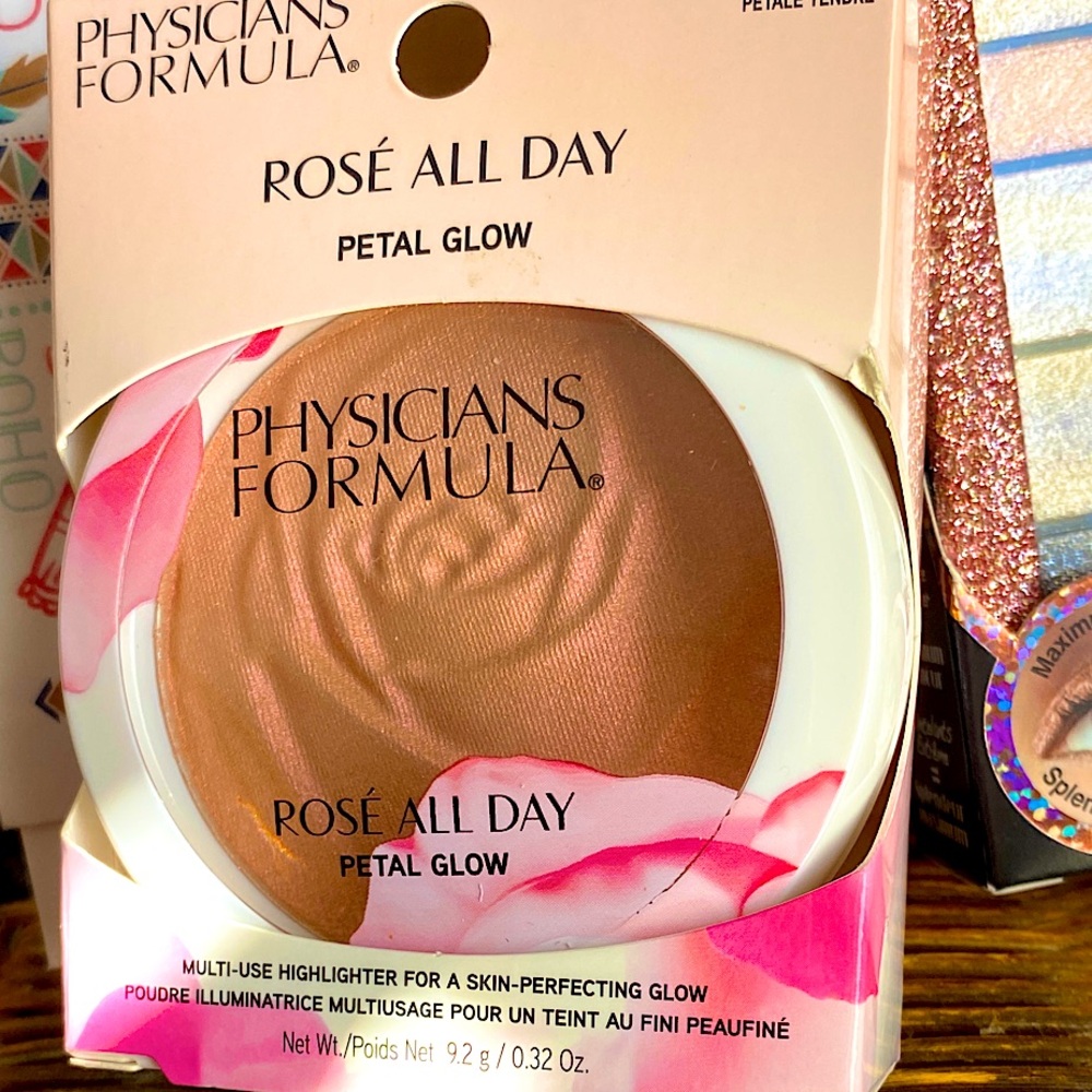 Physicians Formula - MASCARA, PETAL GLOW,& SHIMMER STRIPS EYE SHADOW & Free gift - Picture 6 of 12